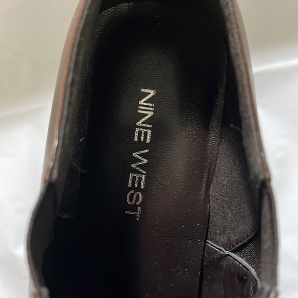 Nine West women’s brown square toed shoe, gently used sz 8.5 beautiful looking - Picture 4 of 11